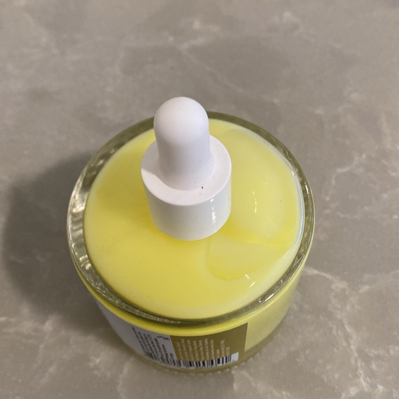 Truly pineapple glow brightening body serum - Picture 4 of 5